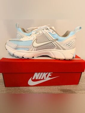Youth Nike Air Vomero 5 Glacier Blue/Sail (IB 4698-411)  Sneakers Size 7Y